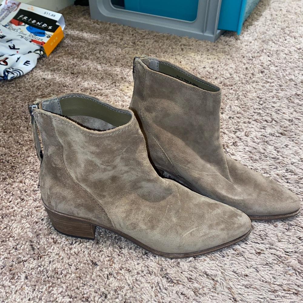 Dolce Vita Booties